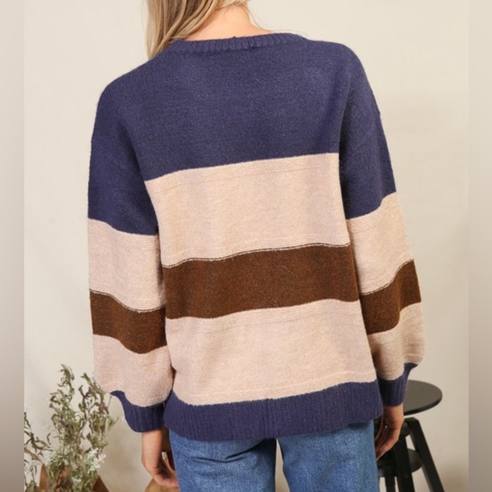Long Sleeve Colorblock Knit Sweater - Picture 2 of 4